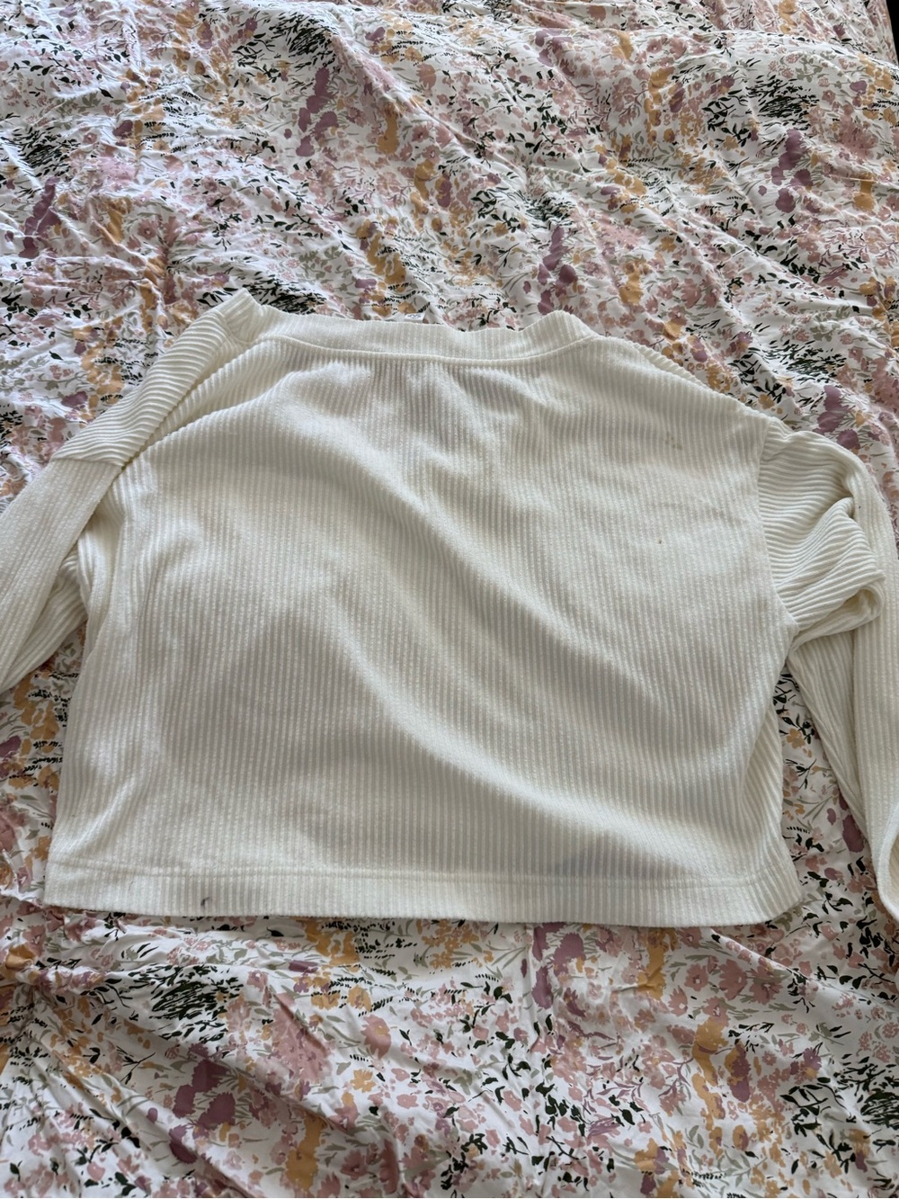 Alo Cream Ribbed V-Neck Cropped Top - Picture 4 of 7